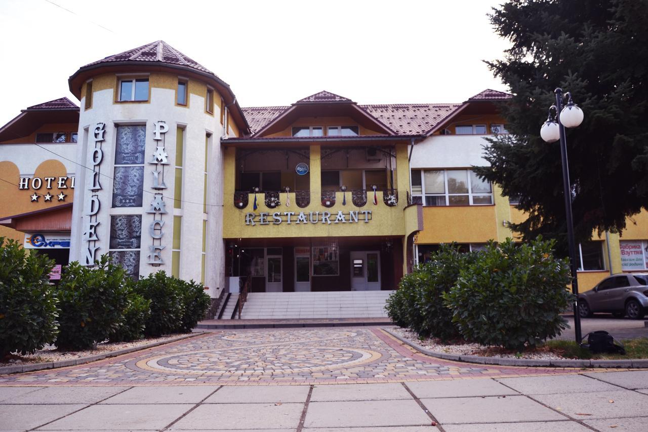 Golden Palace Dubove Bagian luar foto