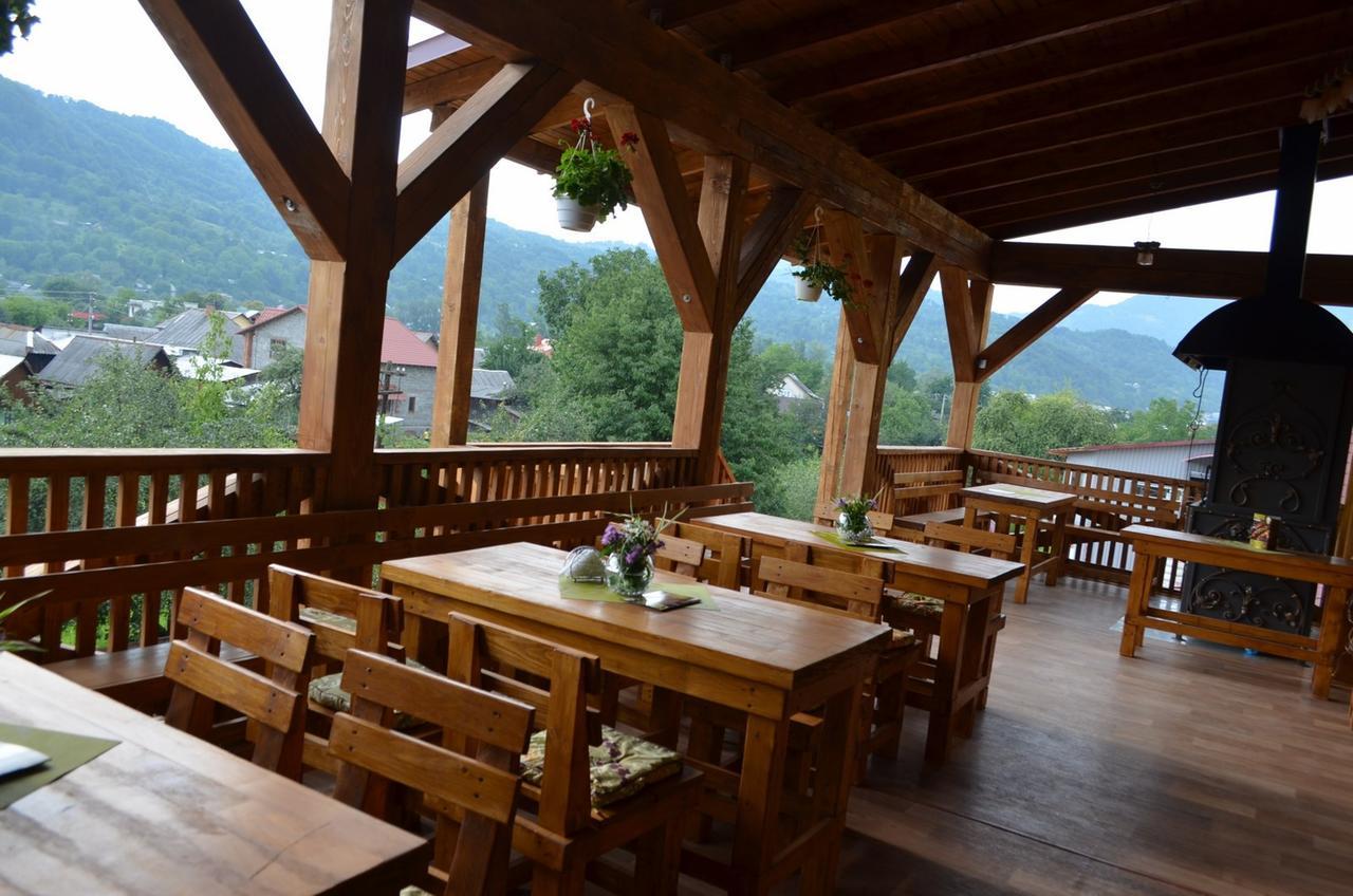 Golden Palace Dubove Bagian luar foto